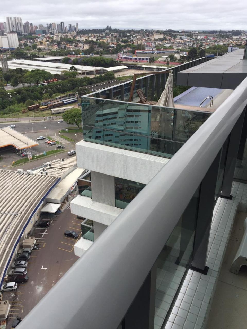 Estudio Moderno Com Linda Vista Para A Serra Curitiba Buitenkant foto